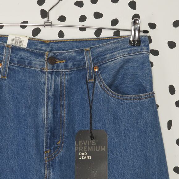 Levi’s Premium Medium Wash Denim Relaxed Straight Leg Dad Jeans - Picture 4 of 15